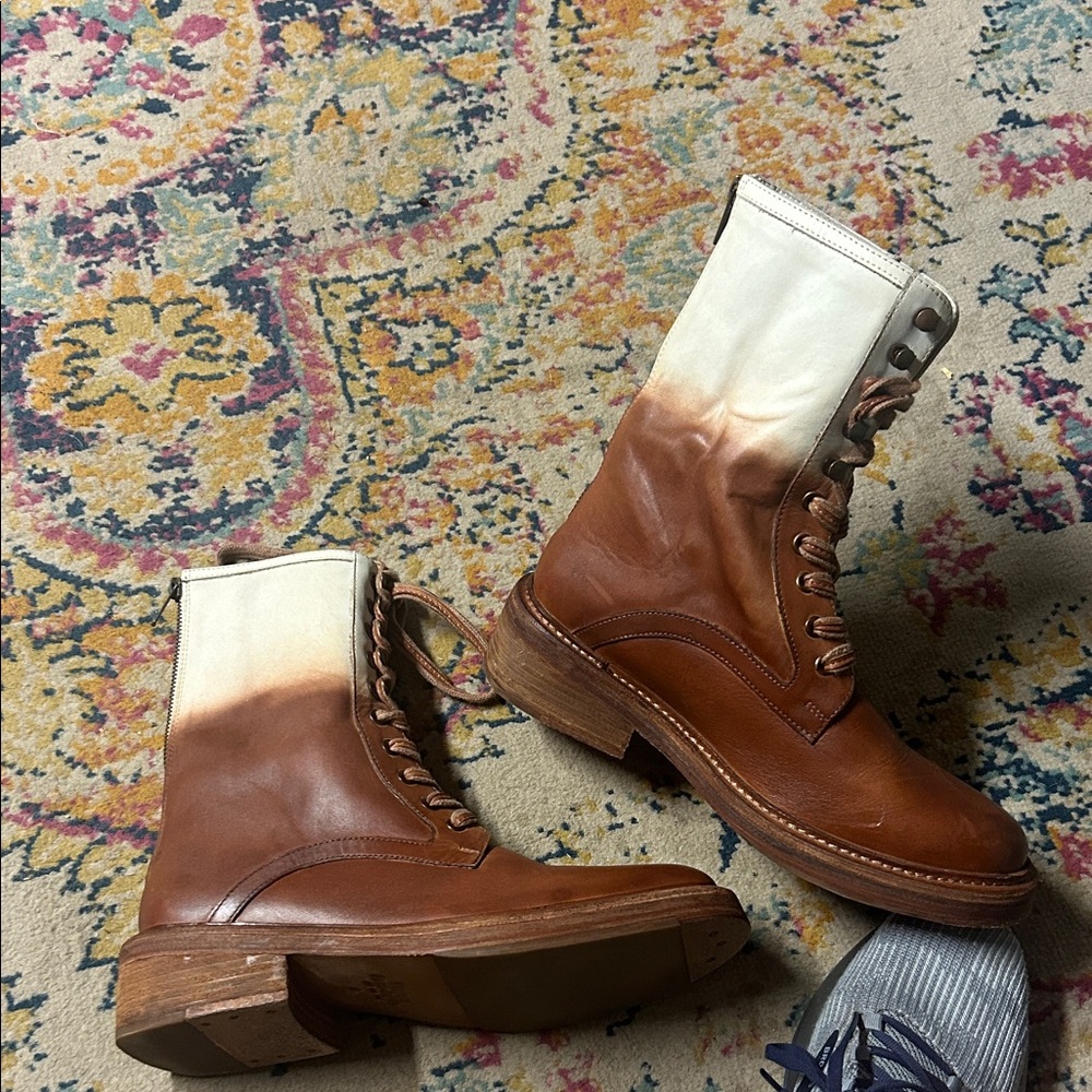 Vintage Foundry‎ Co.
Women's Adalina Boots
Size 9
Tan Fade / Ombré 
Like New